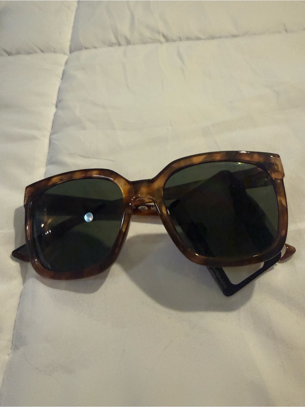 Tortoiseshell Men’s Sunglasses with Dark Green Lenses